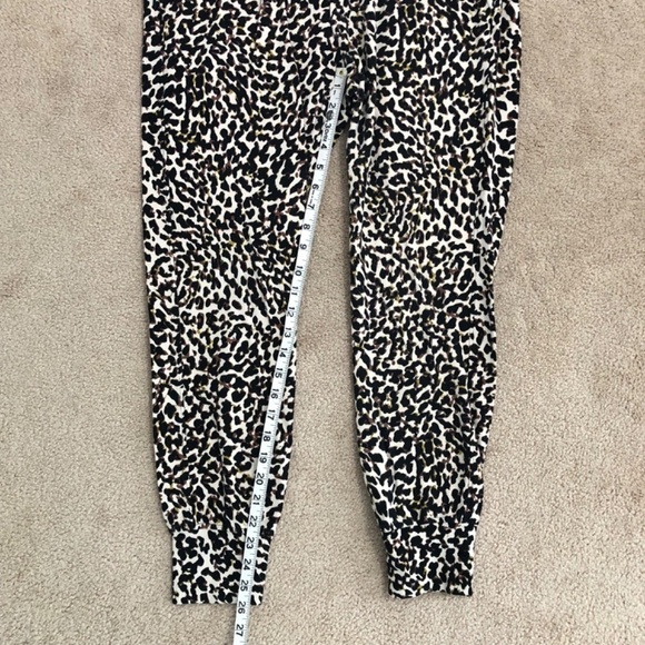 Cabi Pivot Leopard Print Jogger Pants Small - Picture 11 of 13